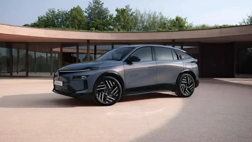 巴黎車展發(fā)布/中型SUV 藍旗亞Gamma官圖
